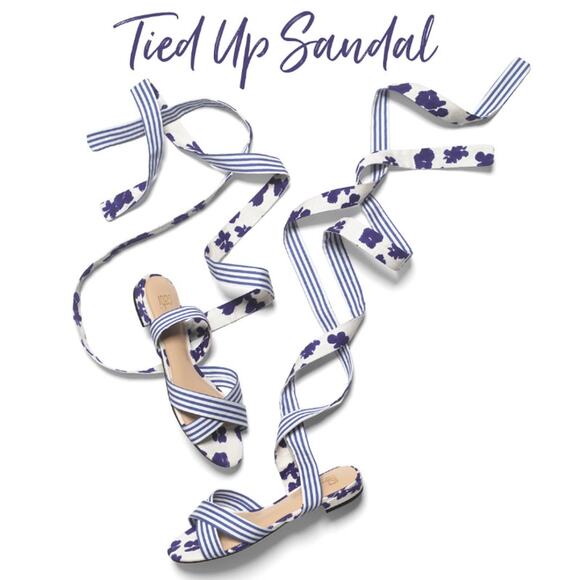 CAbi 6013 Tied Up Blue White Watercolor Floral Striped Strappy Sandal Sz 8 - Picture 1 of 15